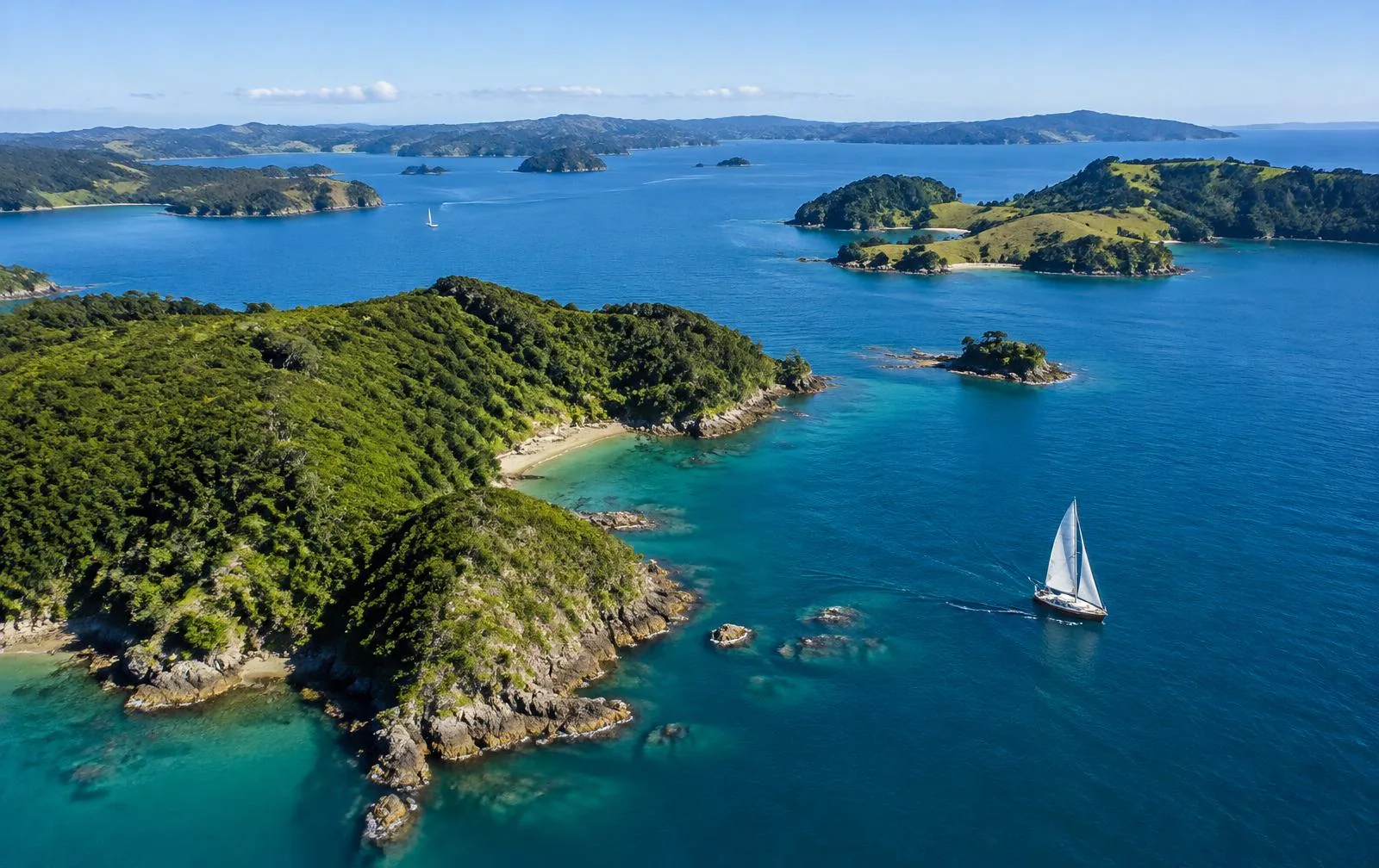 Bay of Islands Hole in the Rock Cruise